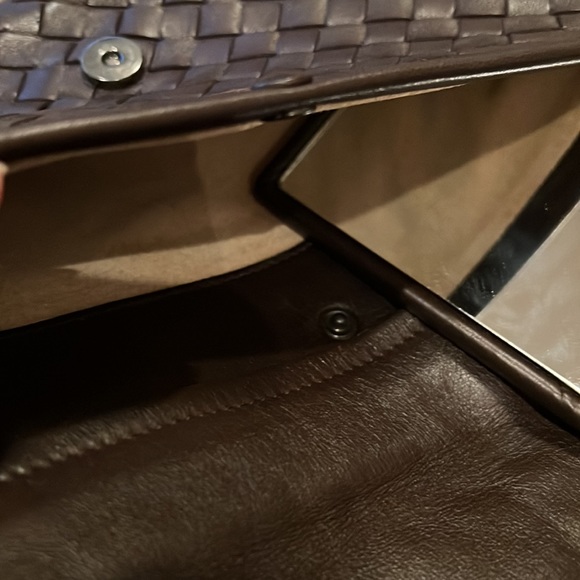 Bottega Veneta intrecciato leather shoulder bag dark brown, suede lining. - Picture 10 of 16